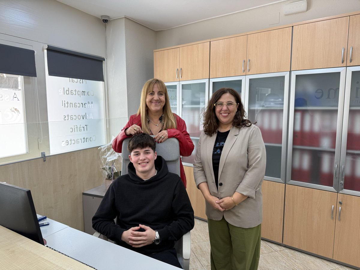 AdmNorfeuRoses tweet media