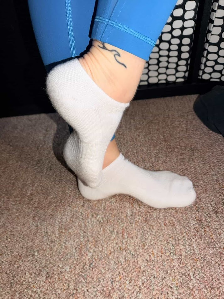 anklesocksrock2's tweet photo. Who loves to see cute girls in socks? https://t.co/Yr5LcDVPx6
