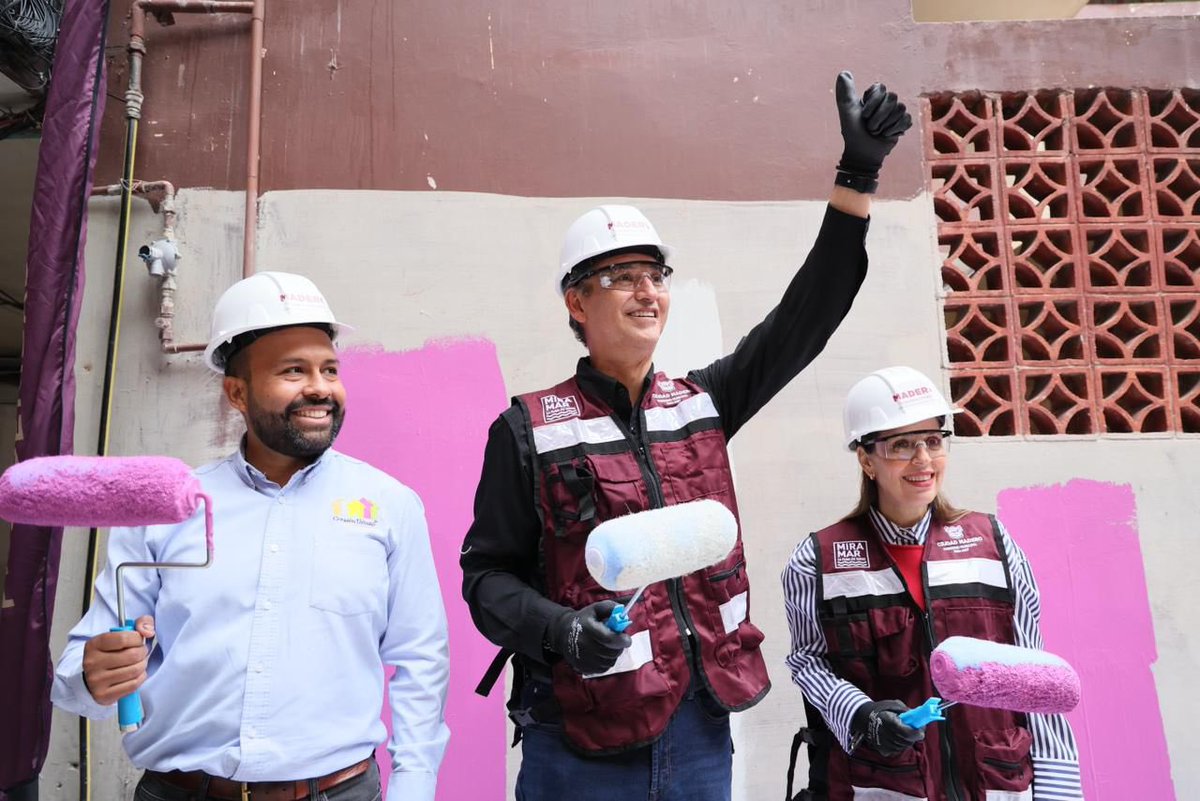 erasmoglz's tweet photo. Seguimos avanzando desde el arranque del Programa Transformando Hogares en la pintura de los edificios multifamiliares de la ciudad, rehabilitamos con @CorazonUrbanoAc espacios de convivencia más dignos para nuestras familias. #CdMadero #aDarel!✅ https://t.co/Cbubq6XESK