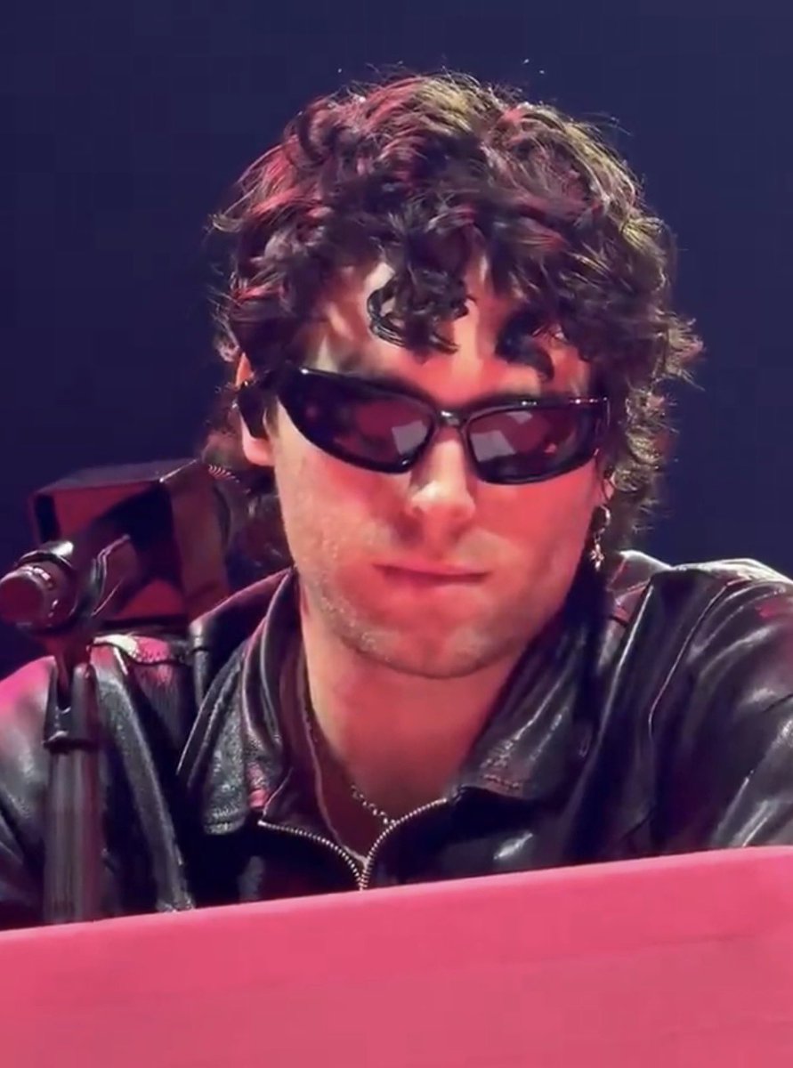 kacie ִ ⋆⭒˚.⋆ tweet media