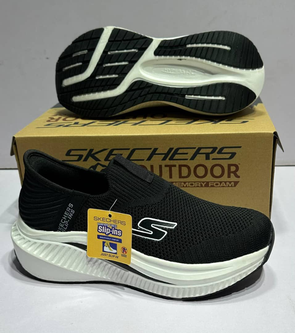 Dinero Crocs 🚚 tweet media