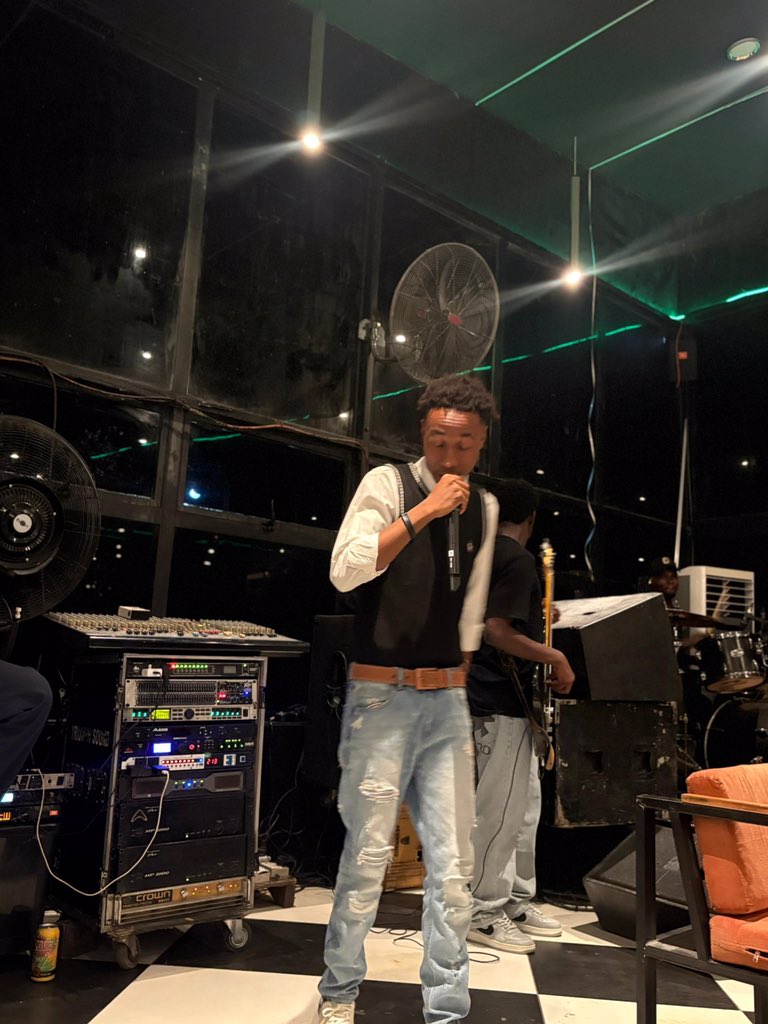 King Cesar tweet media