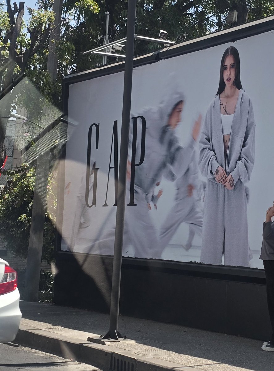 🤠🦂 tweet media