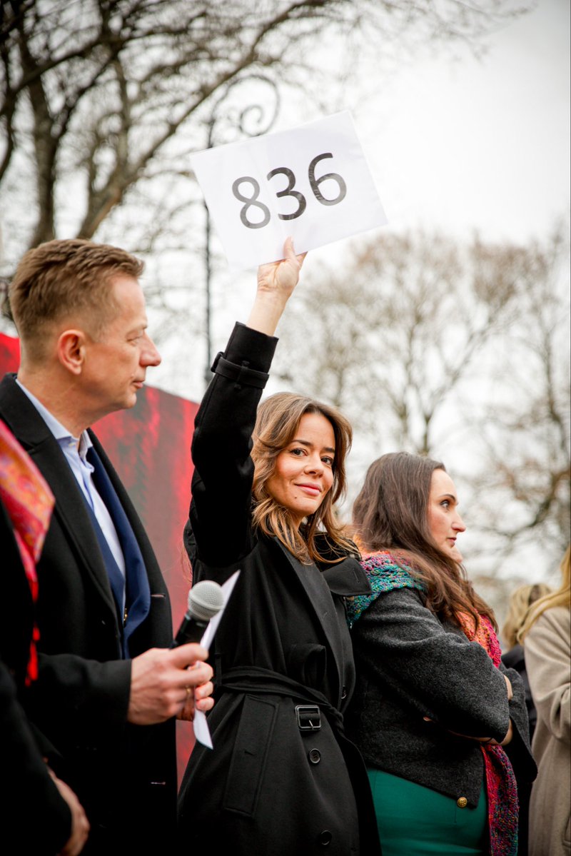 Aleksandra Leo tweet media