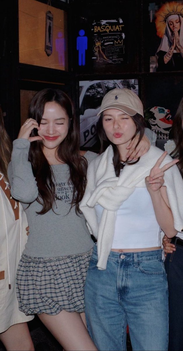 It's BeckFreen 🌷🪽. . . tweet media