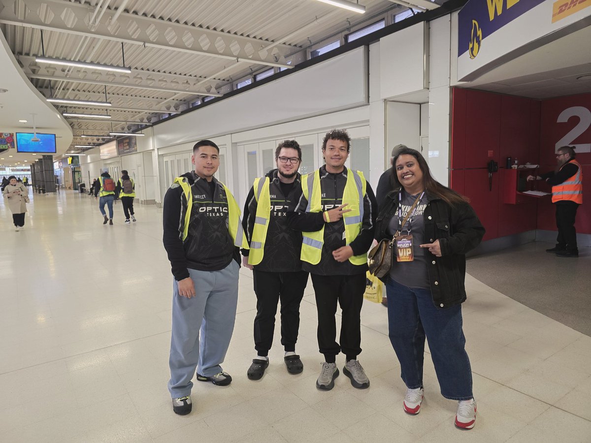 ILazysharon's tweet image. This already made my day! 

First day in Birmingham!

#Birmingham #CDL #Optic