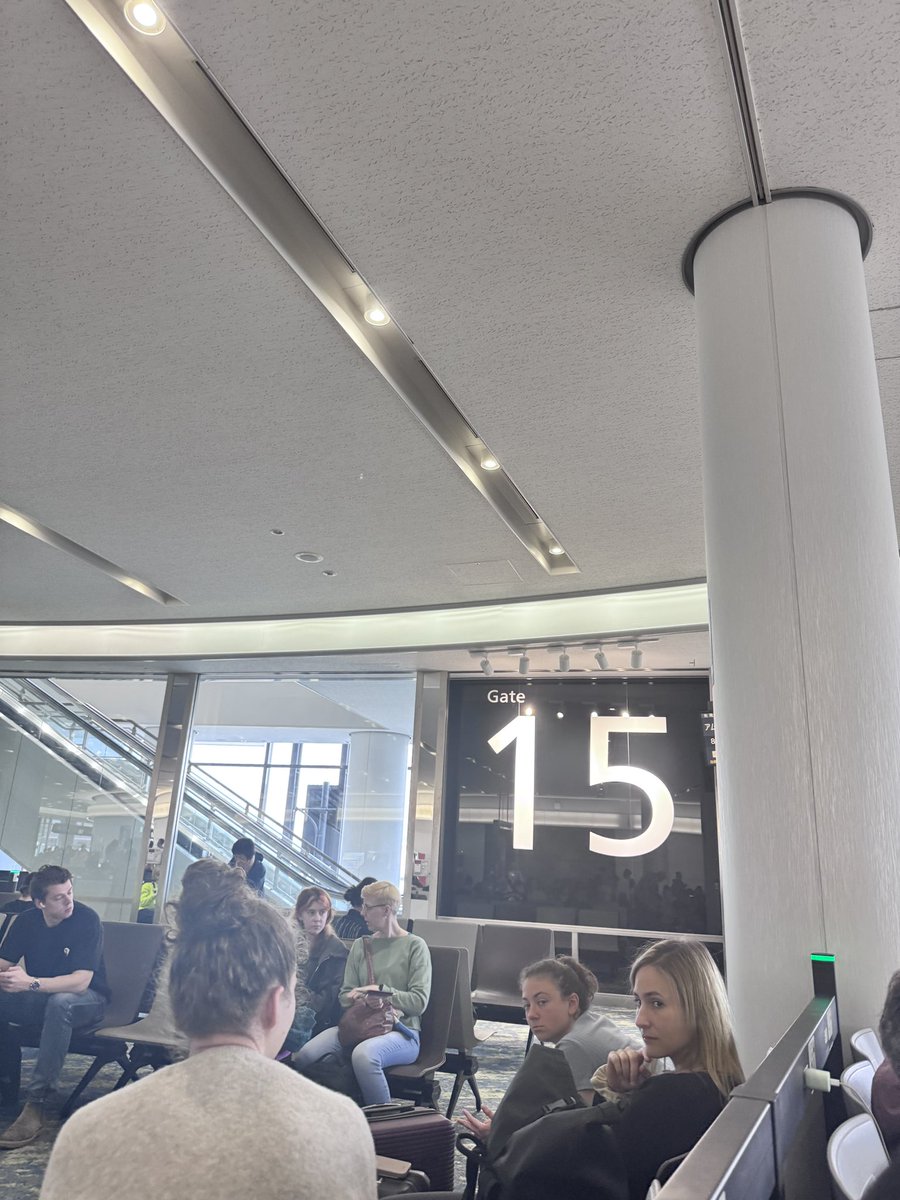 コブラ tweet media