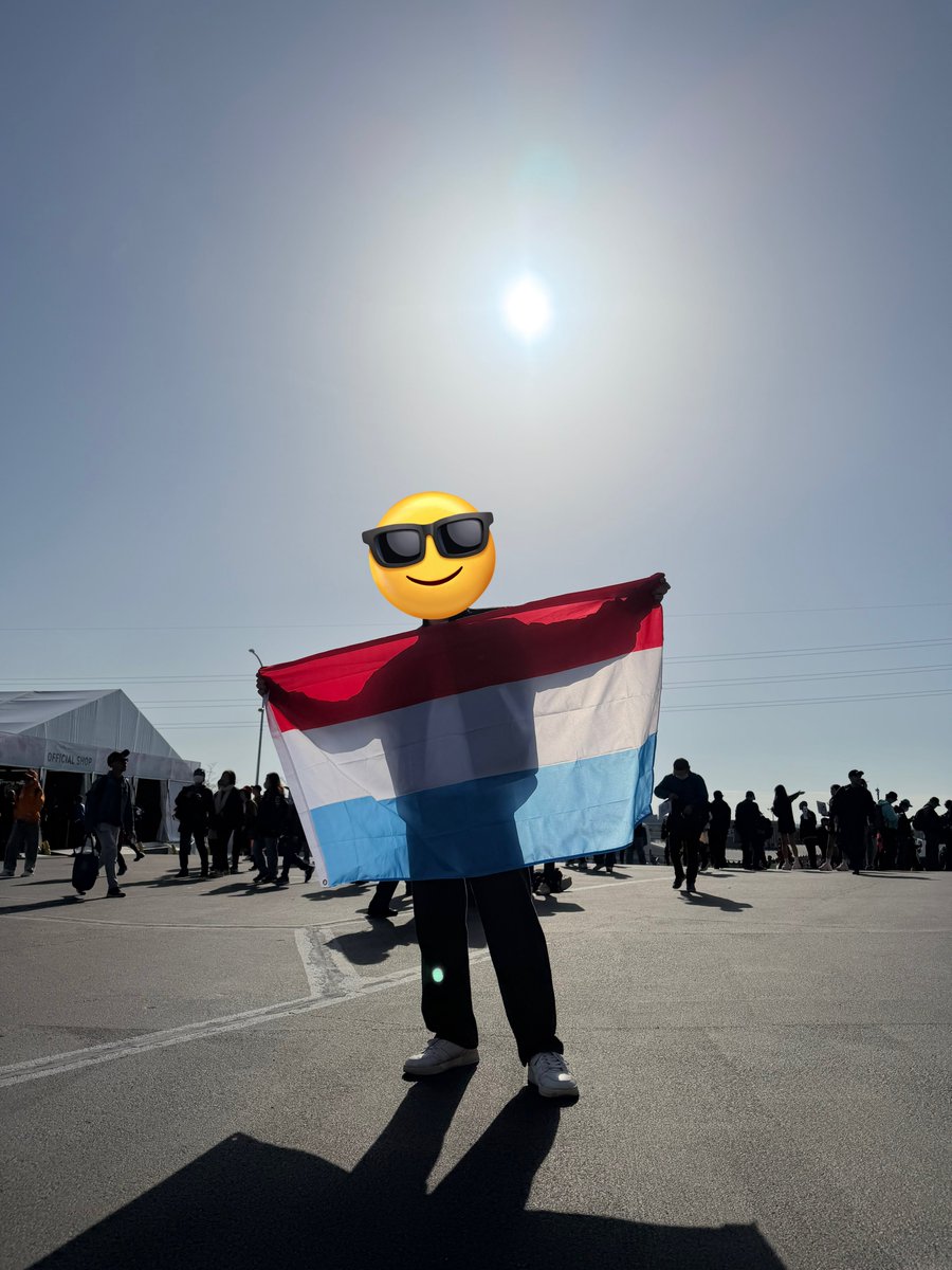 レバ一グ tweet media