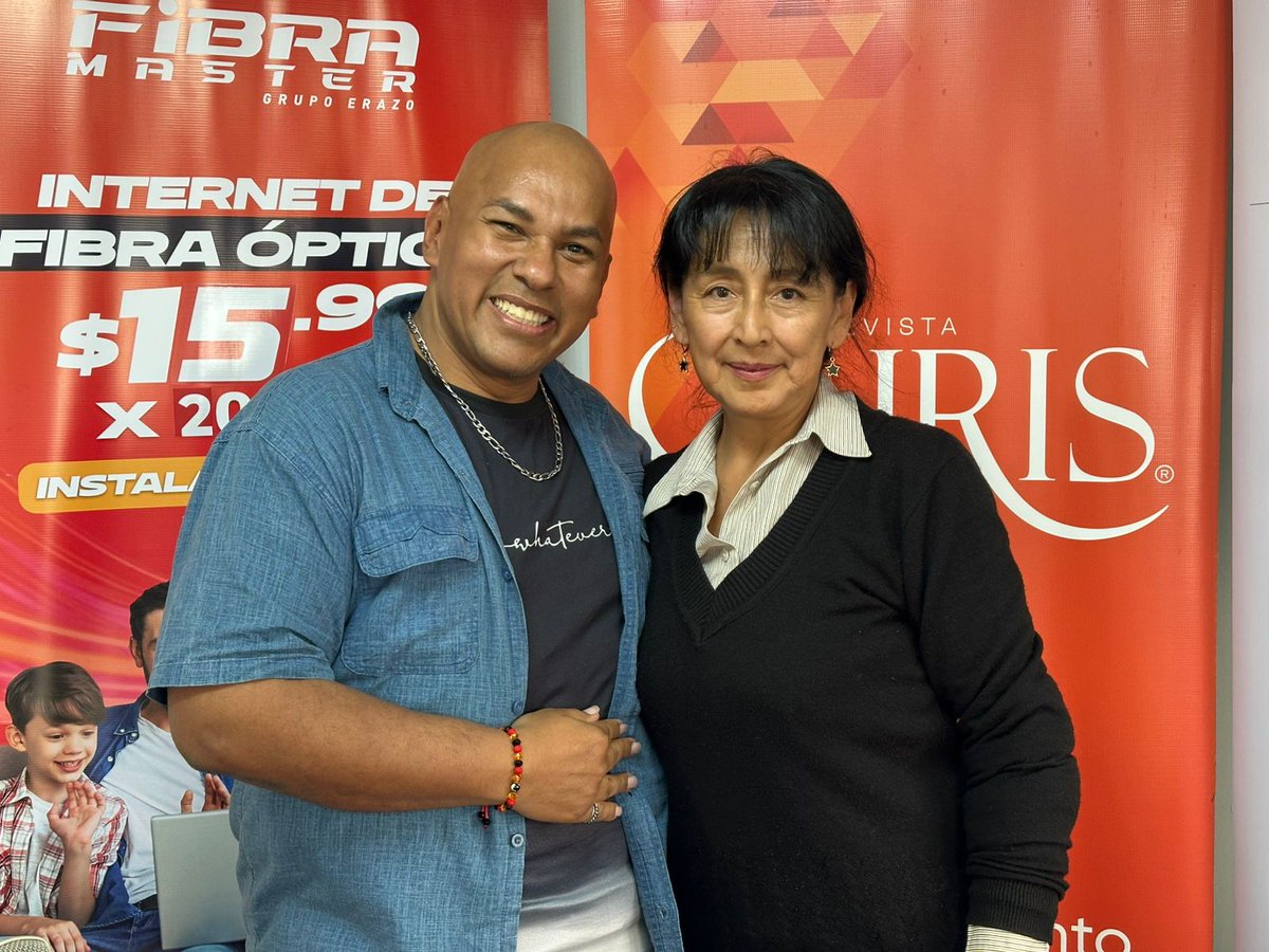 #ProgramaRevistaChris 
✒️Personalidades 
🎶Artistas 
🎉 Emprendedores 
2️⃣⏰ Llenas de mucha información 🗣️🗣️🗣️ 
📶📻📡 <a href="/chrisrevista/">RevistaChris</a> #RadioCCENT