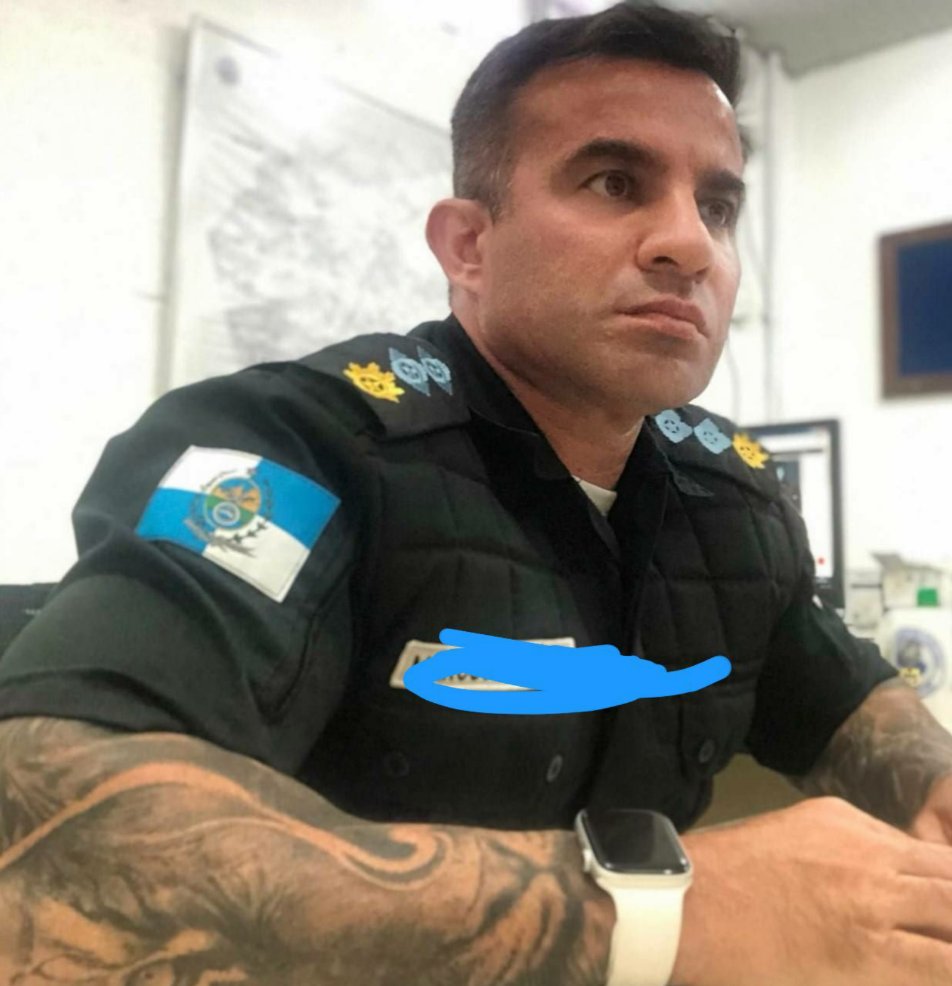 Só Pistola de PM tweet media