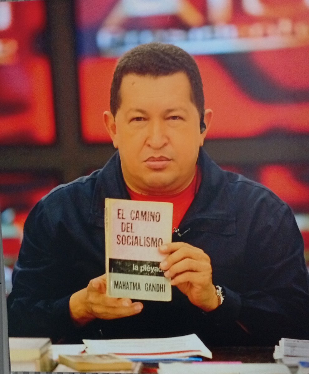 Carol18ing's tweet photo. El Hombre más intelectual que conoceremos en la historia moderna. Su pasión por la lectura, el impulsar a su pueblo a ser culto y a profesionalizarse, muy difícilmente lo volveremos a ver. 

Hugo Chávez, por siempre mi líder. 

¡Hasta la Victoria Siempre Comandante! 🫡 https://t.co/qHcCZk0Y2h