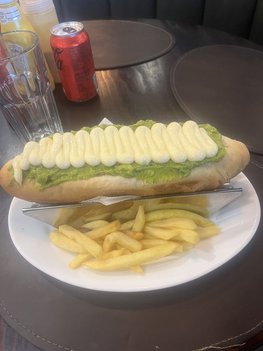 MrCuriche tweet media