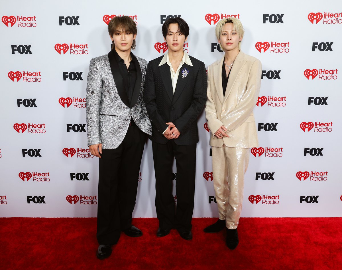 iHeartRadio tweet media