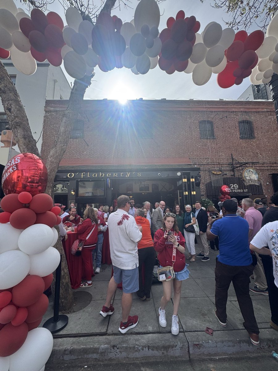 Hogs Plus tweet media