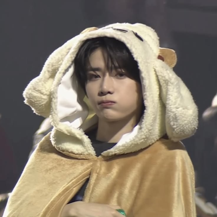 7th year: sami 𖣂 tweet media