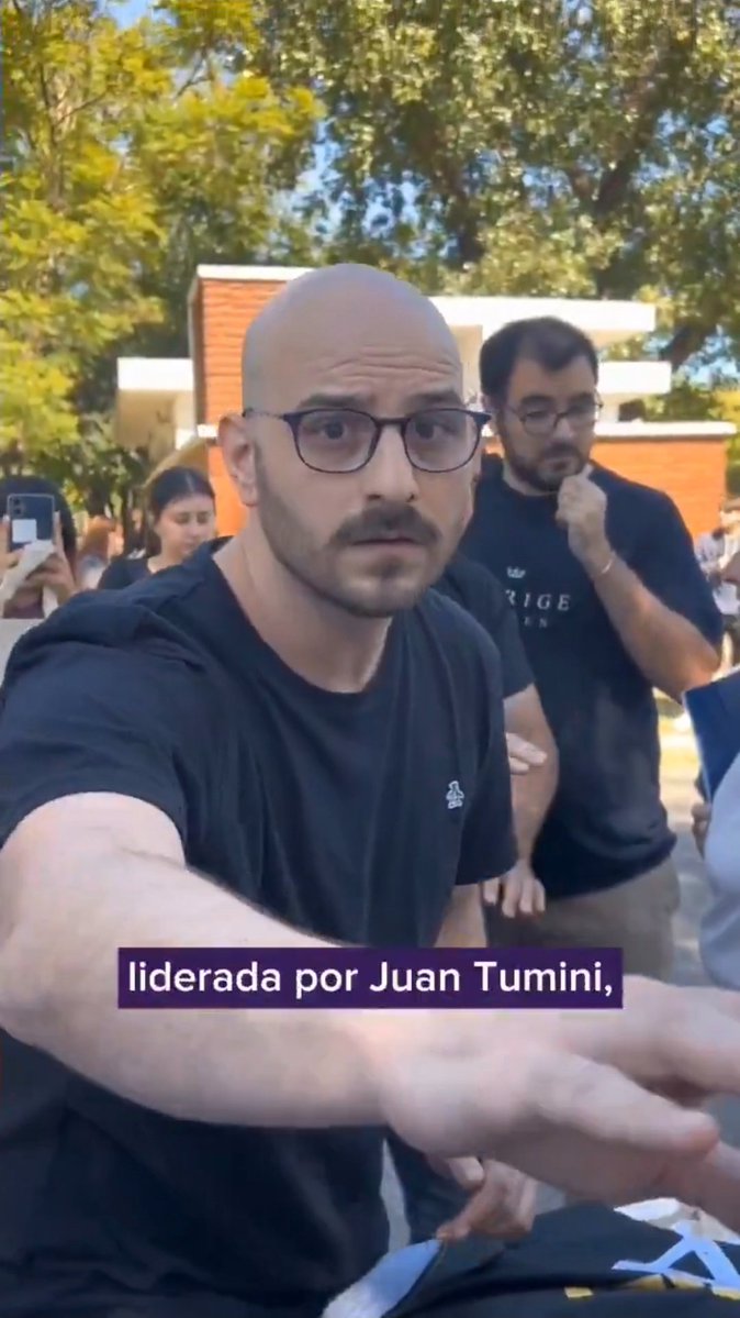 Traductor 🥹💕💐 tweet media