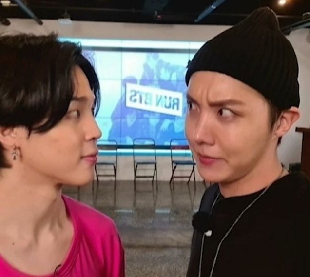 📷⋆. tweet media