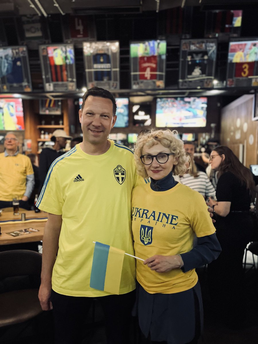 Larysa Dir tweet media