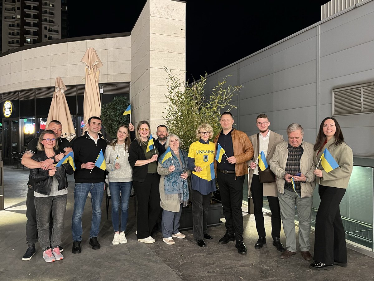 Larysa Dir tweet media