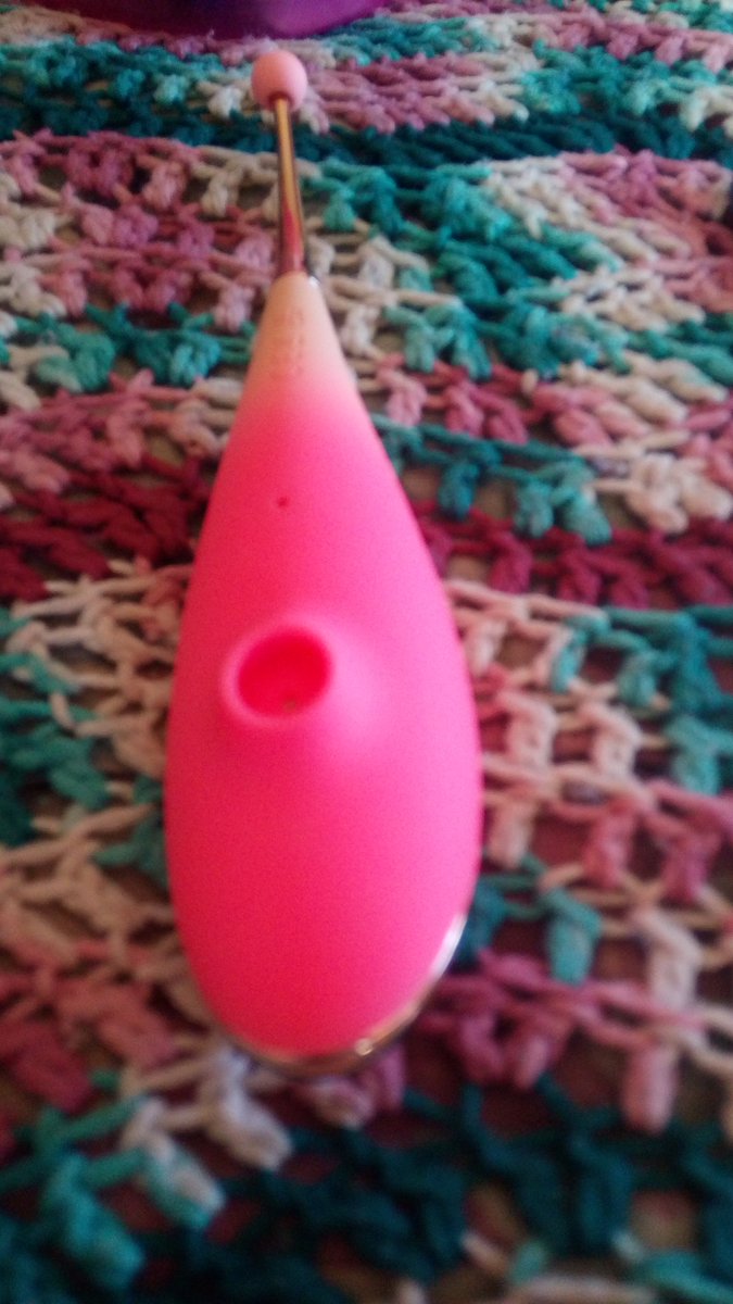 Redsalwayshigh's tweet photo. I love my new toy so so much!!
Please hit up @mara67771009 for good sex toys. 
I came so much . it sucks an vibes an leaves you creamy
#review
#sextoy
#horny
#milf #kinky #sex #mommy #dildo #clit https://t.co/dQkRxHb7Ju