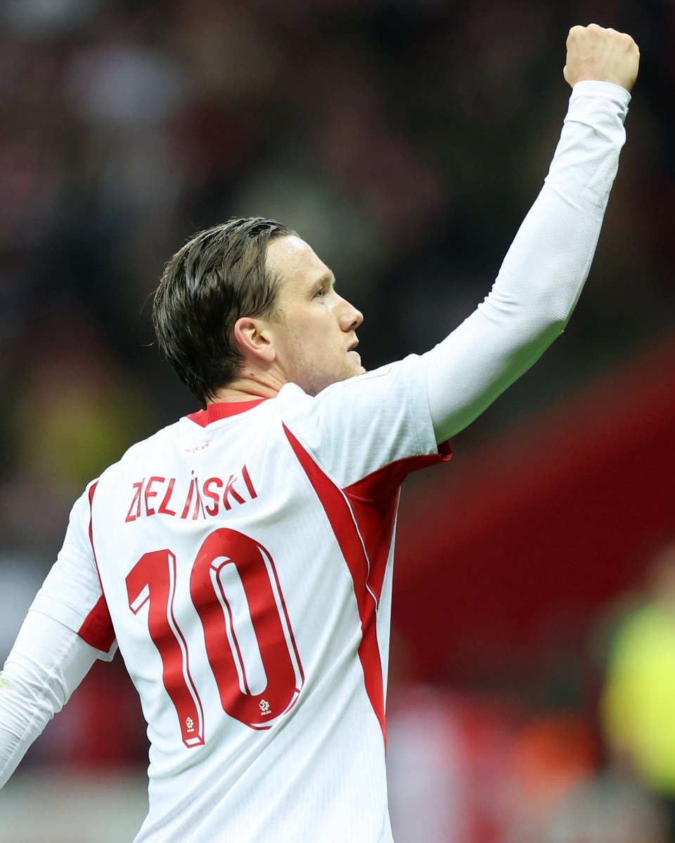 _bmg_sport's tweet image. Congratulations for the first step 💪

🏟️ Poland 🇵🇱 2:1 🇦🇱 Albania

Let’s go for another one! 

#BMGSPORT #welldone #Reprezentacja #Polska #kadra