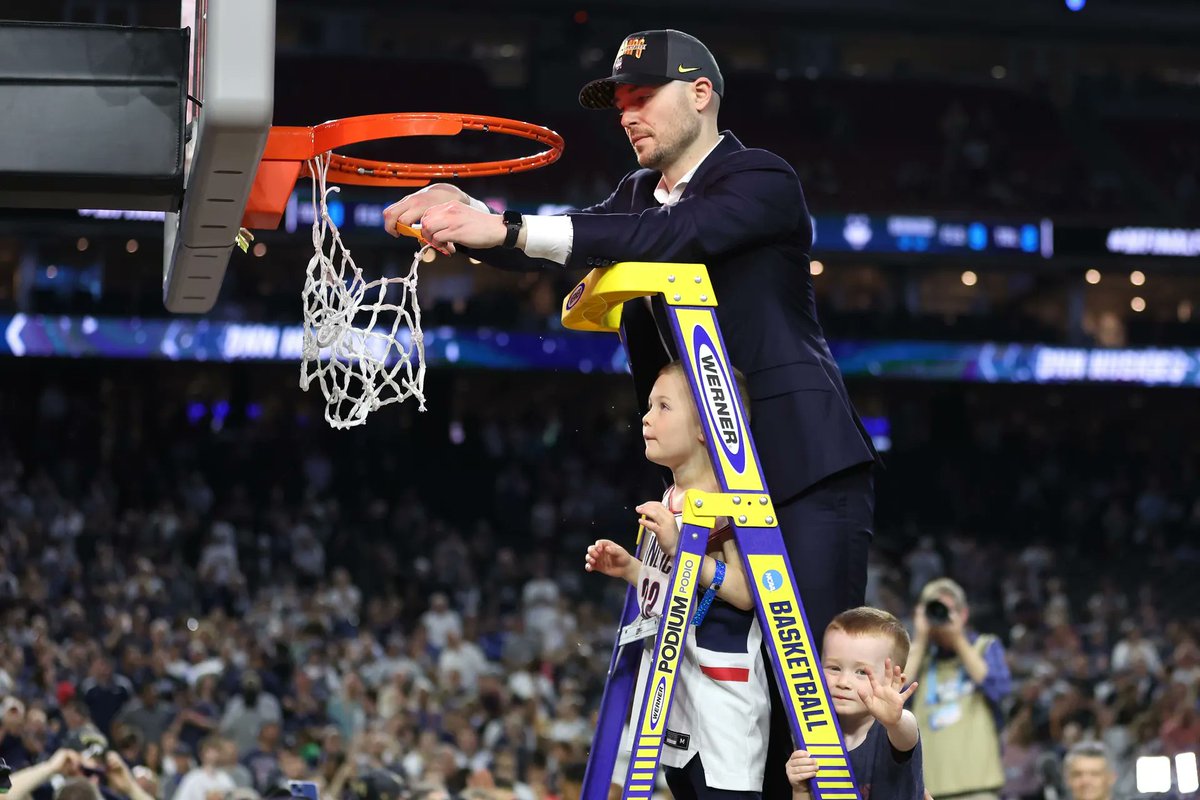 AdamZagoria's tweet image. Luke Murray Named New Head Coach At Boston College forbes.com/sites/adamzago…