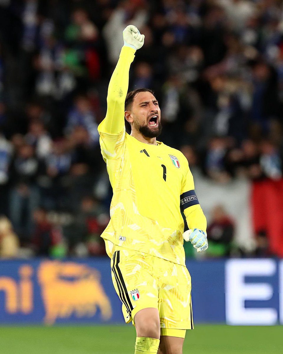 donnarumma's tweet photo. Subito testa alla prossima! https://t.co/ETjKrmr1OK
