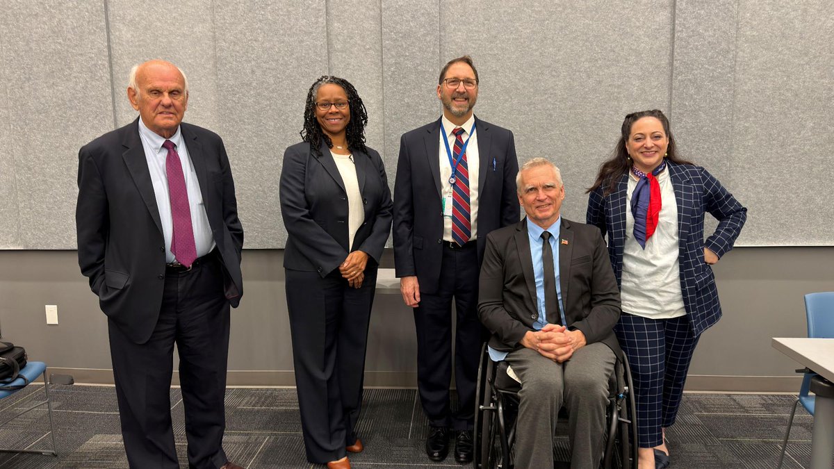 fostergarveylaw's tweet image. Tom Ahearne led @WAStateBar’s “Speak Up for Justice, Washington!” in Tacoma this month, with federal, state &amp;amp; local judges discussing the importance of upholding the rule of law to prevent threats of violence against our nation’s judiciary. #WSBA bit.ly/4rVL4CQ