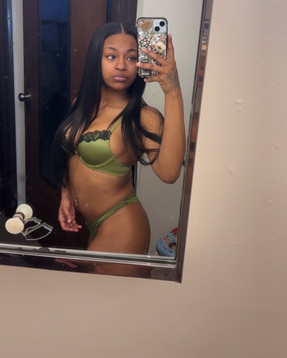 🍭🆓 tweet media