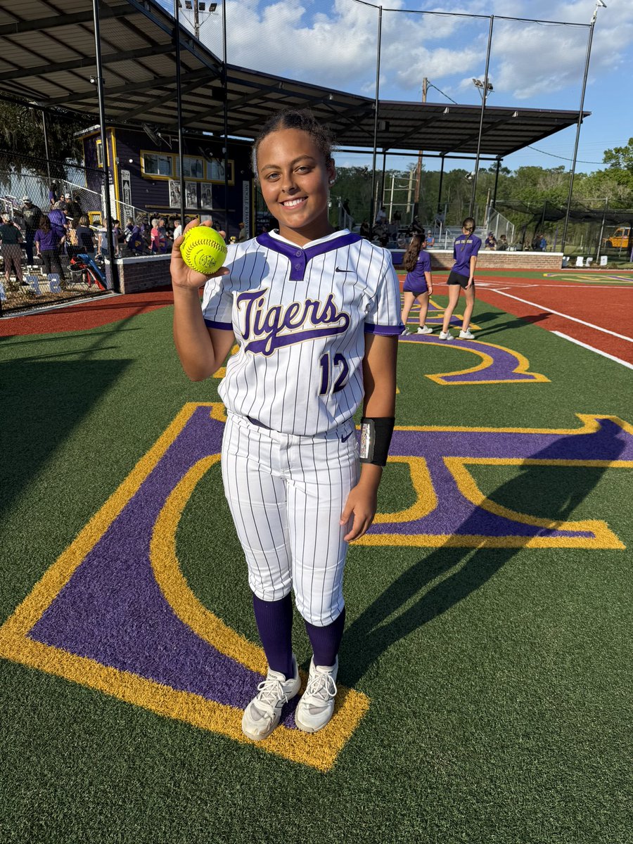 Hahnville High Softball tweet media