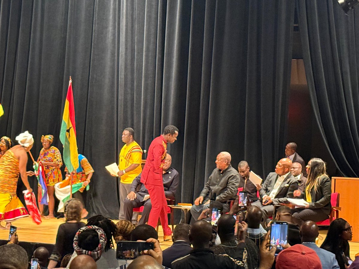 #BoysLivesMatter tweet media