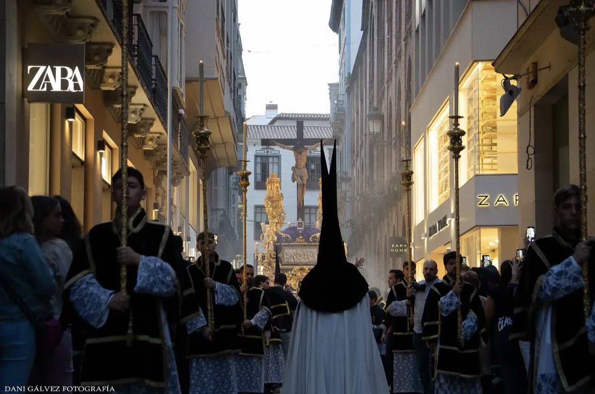 La espera ha sido consumada… Es Viernes de Dolores.