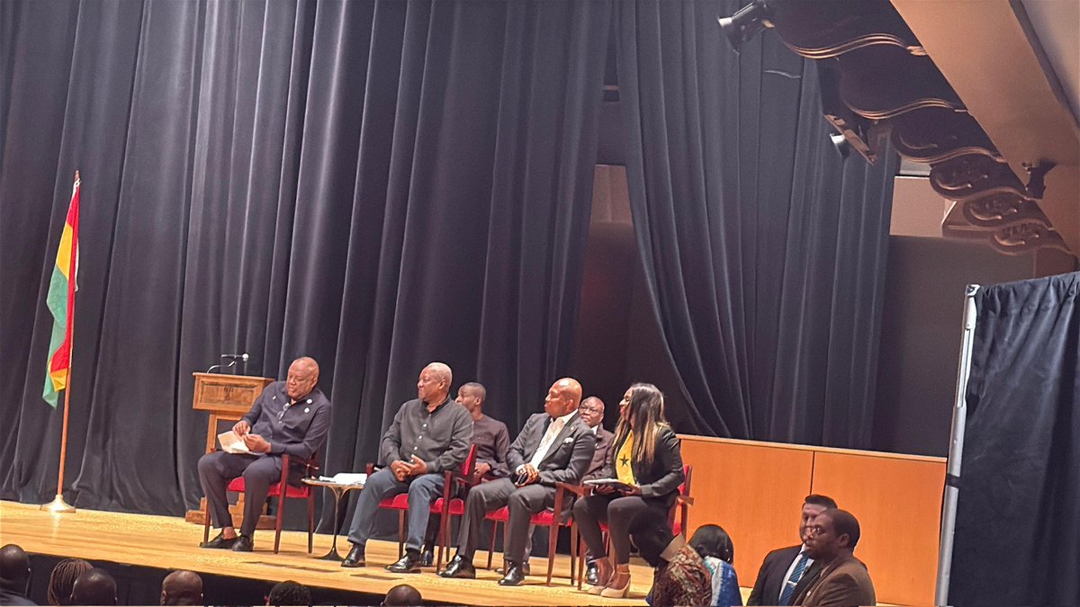 #BoysLivesMatter tweet media