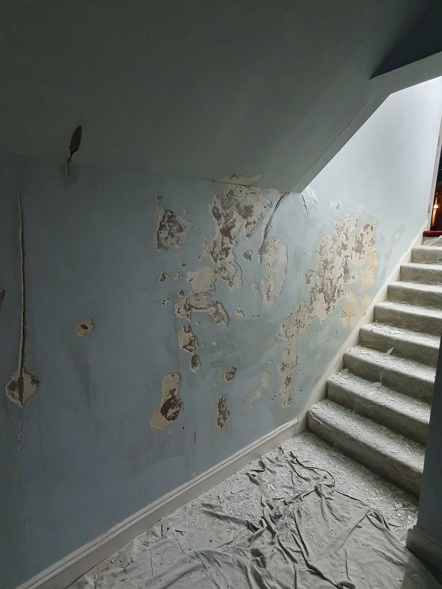 DecoratorsU's tweet image. Hope the customer is ok with the extras bill.

#customer #extra #decorator