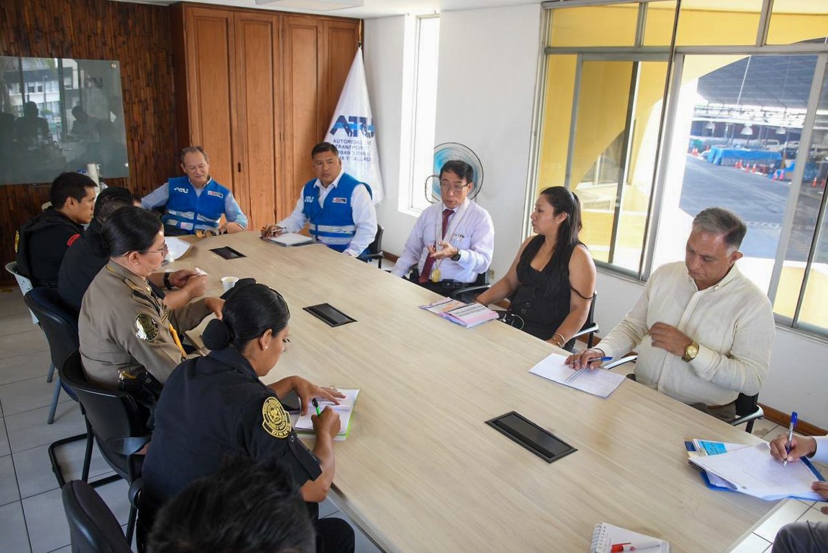 ATU_GobPeru's tweet image. 🚔🚍 𝐀𝐜𝐜𝐢𝐨𝐧𝐞𝐬 𝐚𝐫𝐭𝐢𝐜𝐮𝐥𝐚𝐝𝐚𝐬 𝐜𝐨𝐧𝐭𝐫𝐚 𝐥𝐚 𝐢𝐧𝐟𝐨𝐫𝐦𝐚𝐥𝐢𝐝𝐚𝐝 𝐩𝐨𝐫 𝐒𝐞𝐦𝐚𝐧𝐚 𝐒𝐚𝐧𝐭𝐚.

La #ATU, #PNP, #Sutran y la Fiscalía unen esfuerzos para reforzar operativos y combatir el transporte público informal en estas fechas,