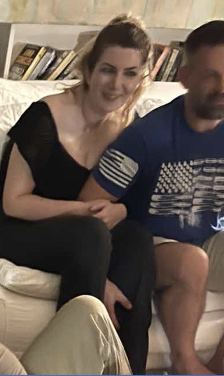 Juliegrace Brufke tweet media