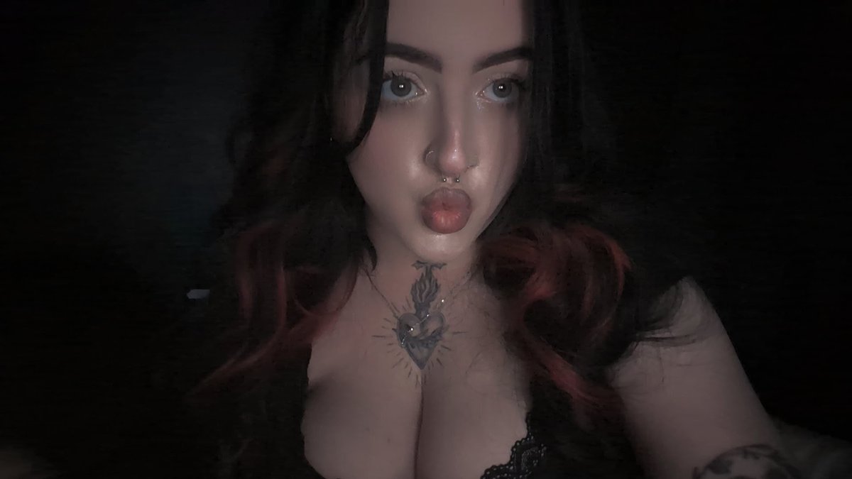 ⋆。°✩symer✩°。⋆ tweet media