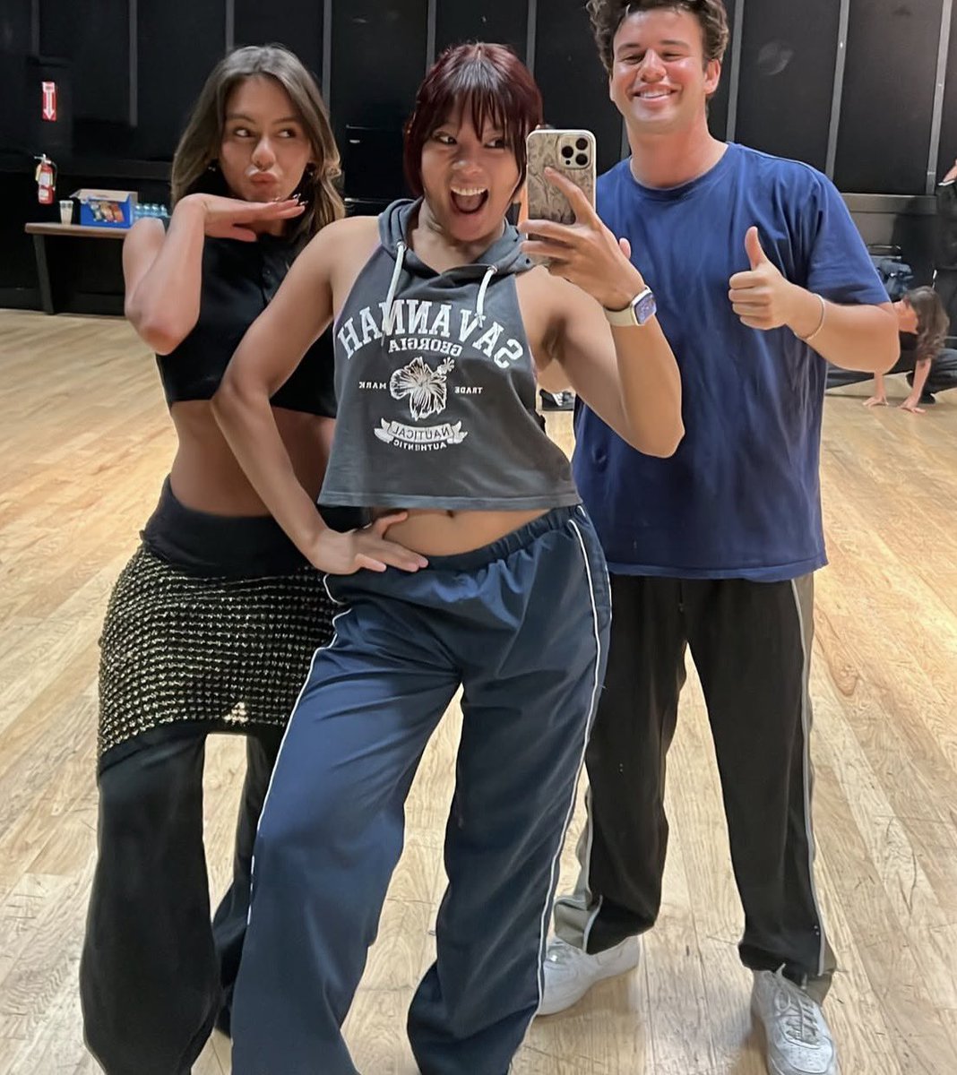 DZ Worlds Collide News! tweet media