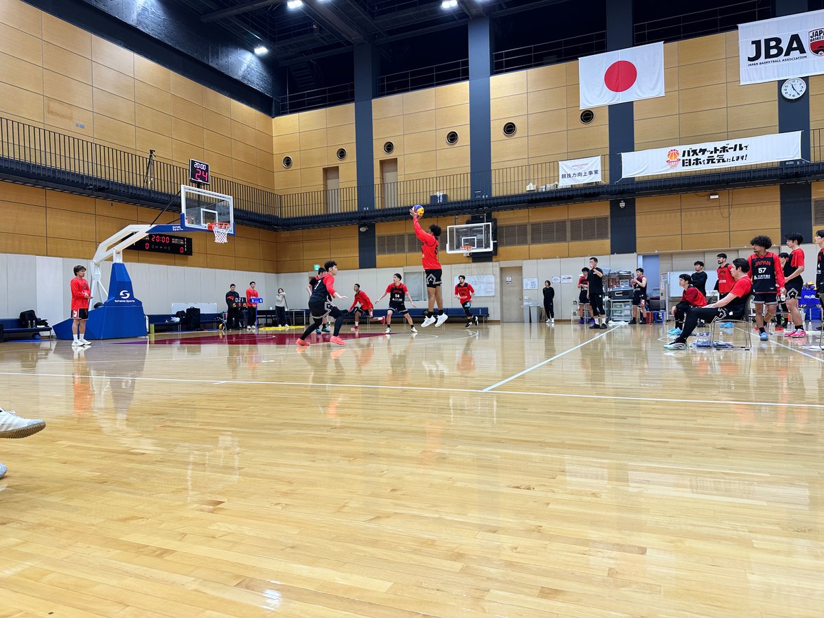 FLY Magazine tweet media