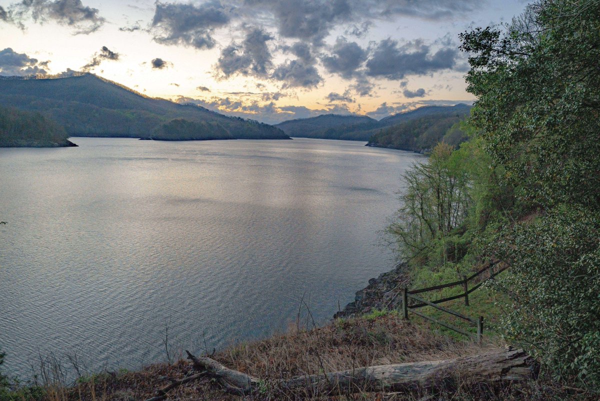 Explore Bryson City tweet media