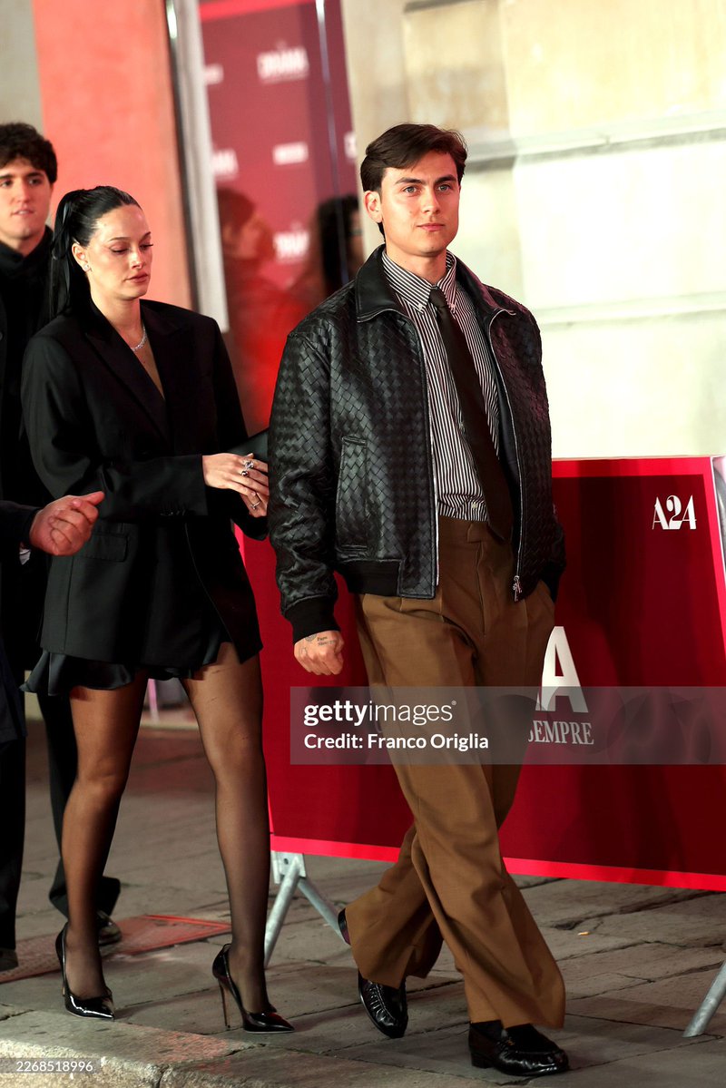 cata🎀 tweet media