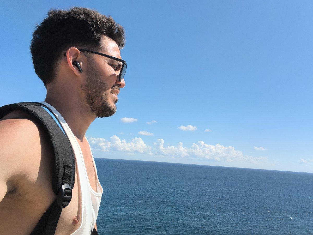 Ry_Rv85's tweet photo. See you zoom CUBA 👋🏻 https://t.co/1cgCNdcRaS