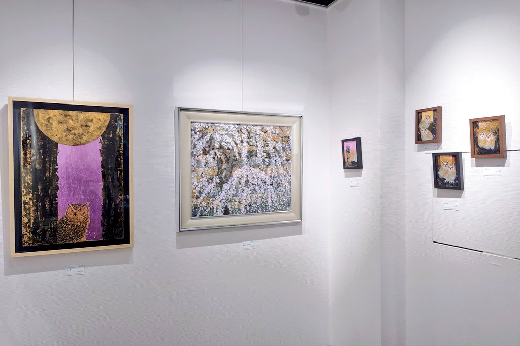 RyuTachihara's tweet photo. 昨日は銀座画廊  #美の起原 さんにお伺いして #春愁展 The Spring story of Ginza を鑑賞しました。

それぞれの作家様の持ち味を表現された作品の数々に圧倒されました。
やはり現代アートはいいですね。
毎回新しい発見があるのは収穫です。

明日の3/28(土)が最終日ですからお見逃しなく‼️ https://t.co/idoeKJpHeN