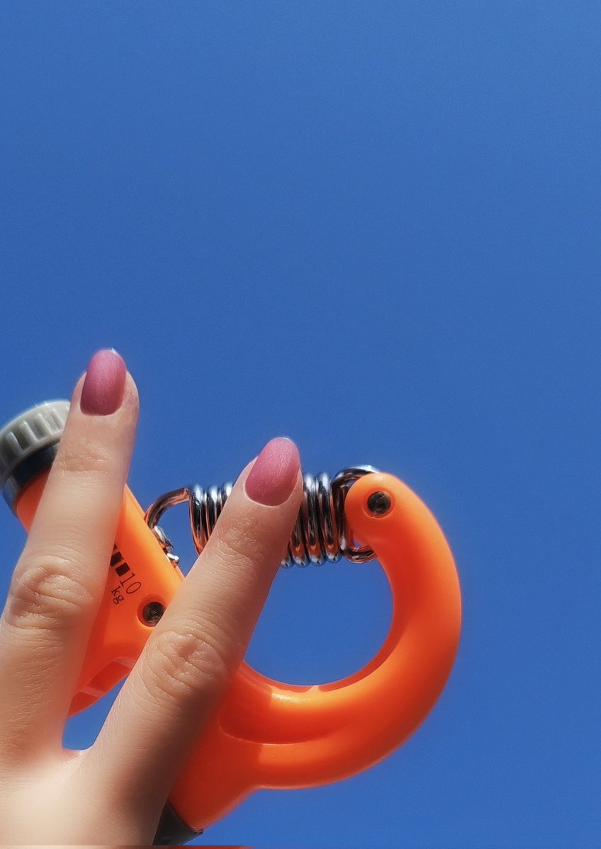 え と゛ tweet media