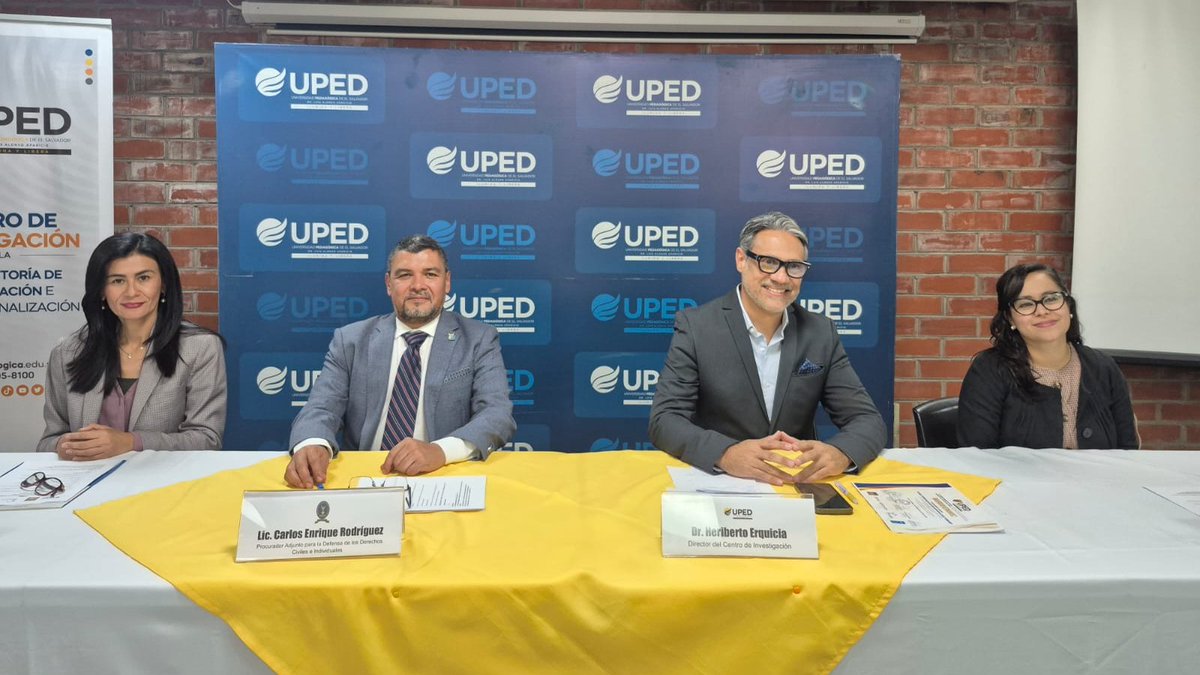 PDDHElSalvador's tweet photo. En representación de #ProcuradoraDDHH @RaqueldeGuevara, #AdjuntoCiviles Carlos Rodríguez acompañó a integrantes del equipo multidisciplinario  #MemoriaHistórica, a clausura del Curso Especializado en Antropología Forense, impartido por @pedagogicaU y U. Pablo de Olavide, Sevilla. https://t.co/DXfURBjJYz