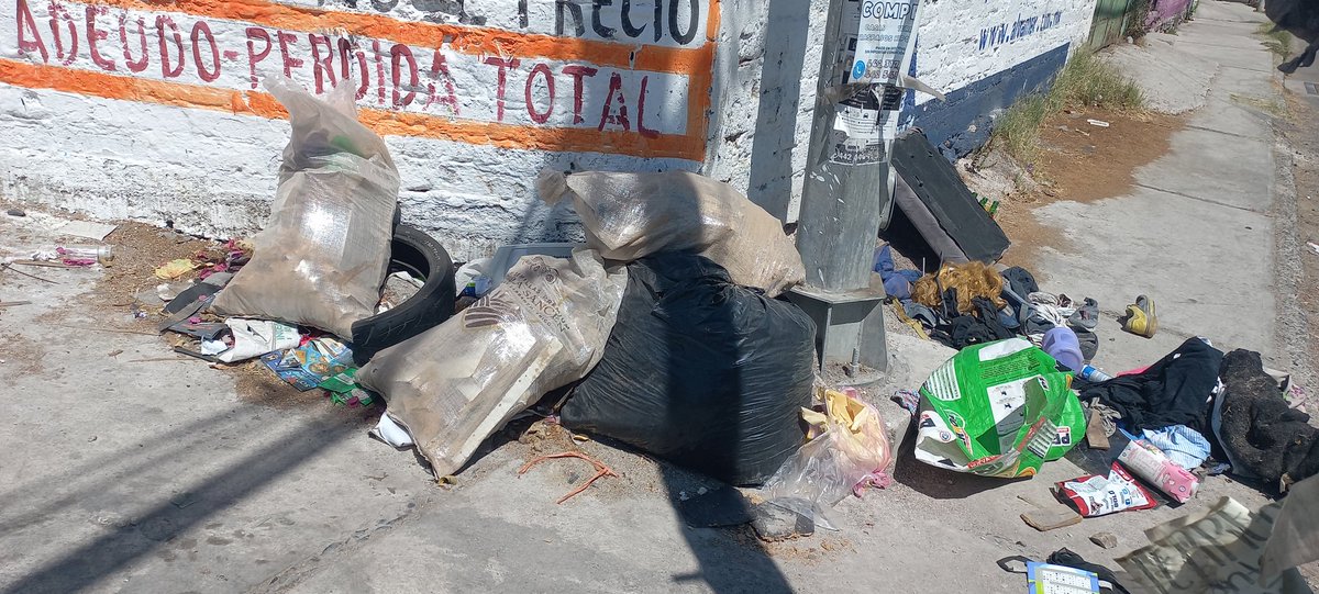 <a href="/FeliFerMacias/">Felipe Fernando Macías</a> "Espacios públicos dignos y de calidad?

Así las calles de nuestr<a href="/s/">『S』</a> niñ@s