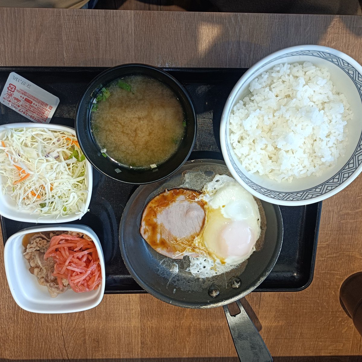 のらくん tweet media