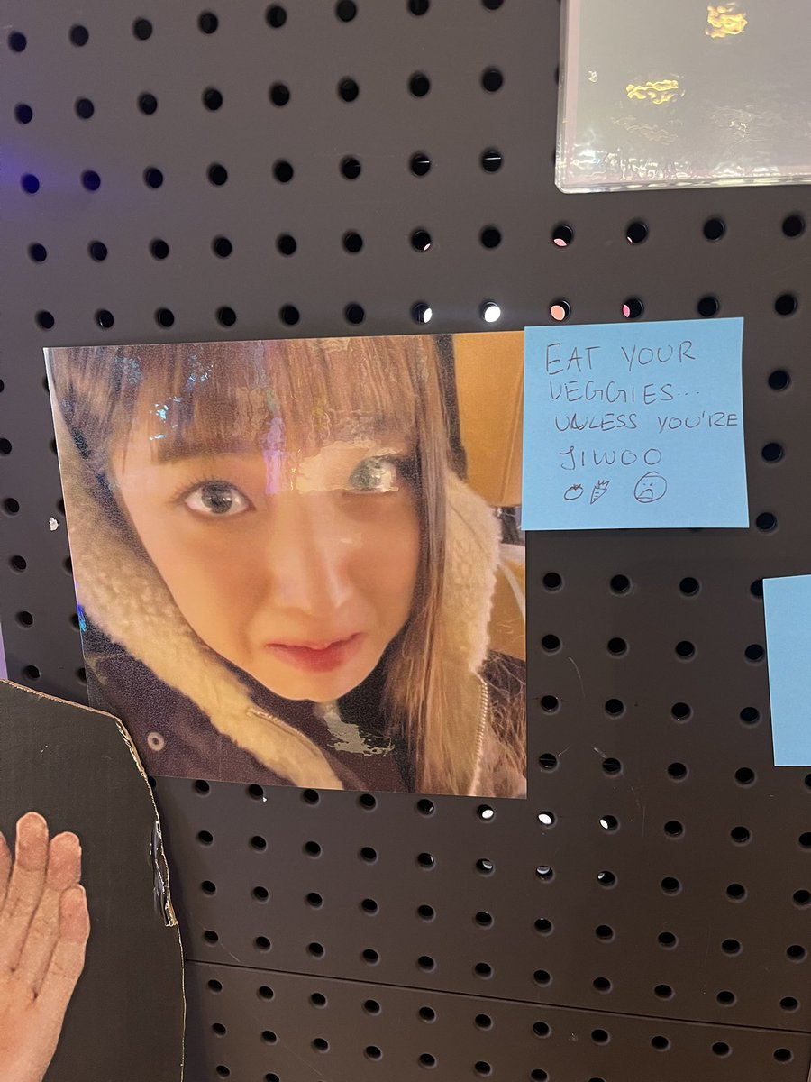 Shiny🧣 (@shinypops) on Twitter photo 