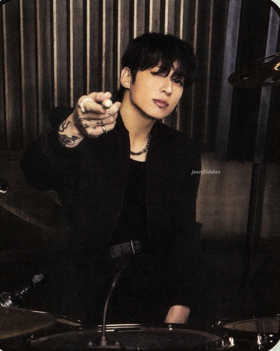 jeonjtiddiez's tweet photo. Drummer JK https://t.co/6RishFqyua