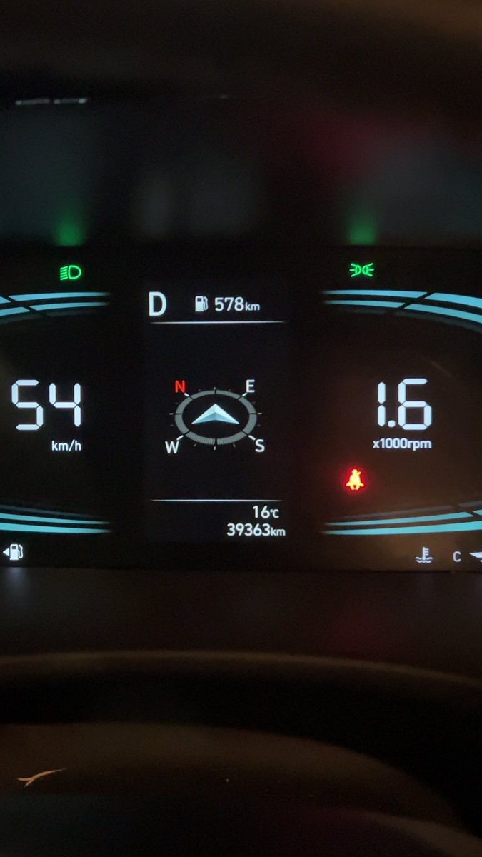 ‏مُهنّد tweet media